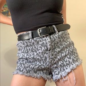 Leopard printed BDG shorts 🐆